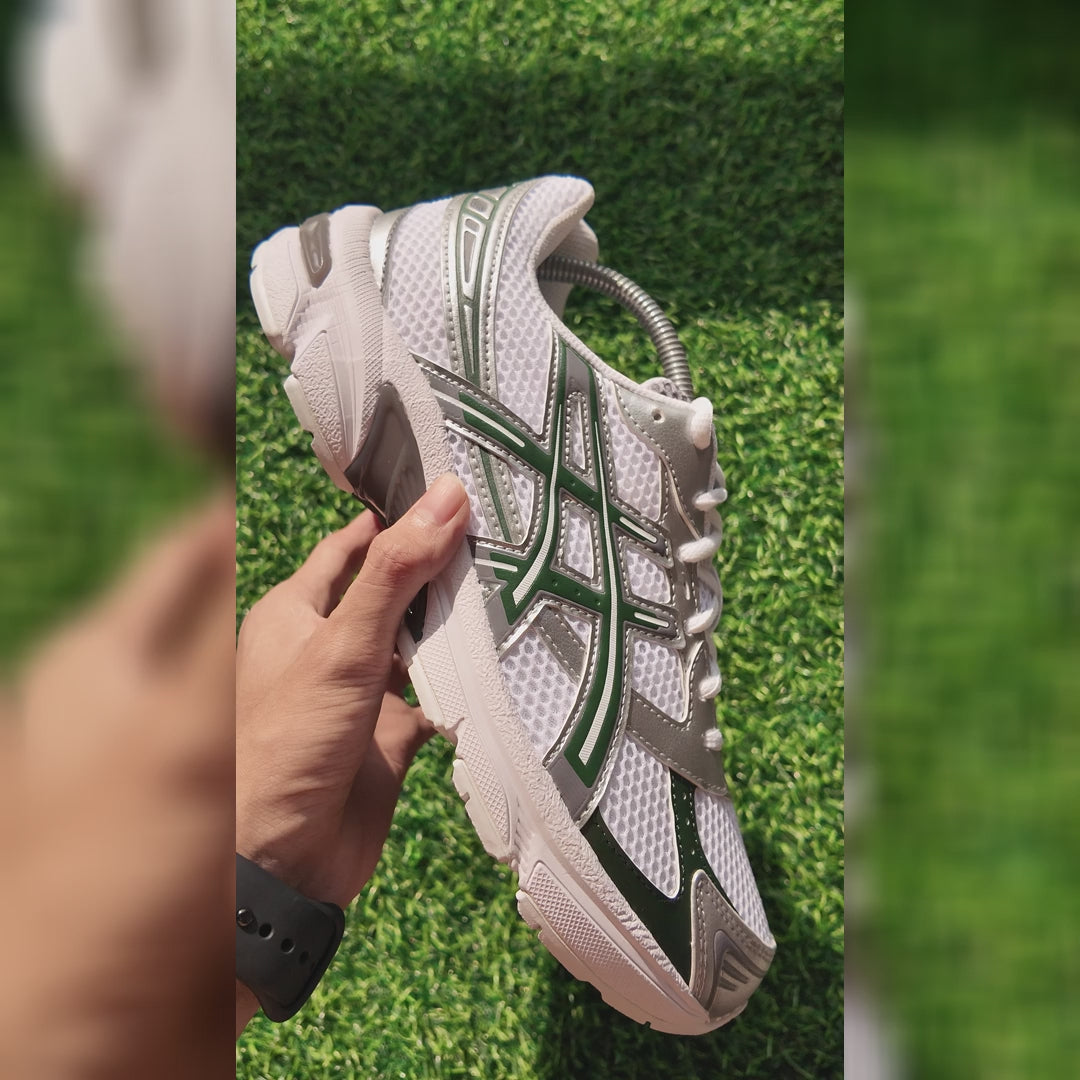 ASICS Gel-1130 White Forest Night product video