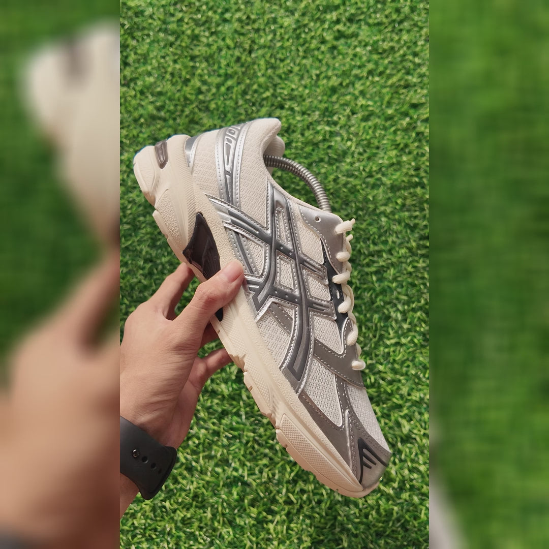 ASICS Gel-1130 Cream Clay Grey (Women's) product video